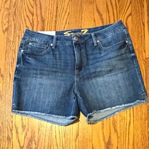 Seven7 Women's Dark Blue Jean Shorts Size 14 NWT